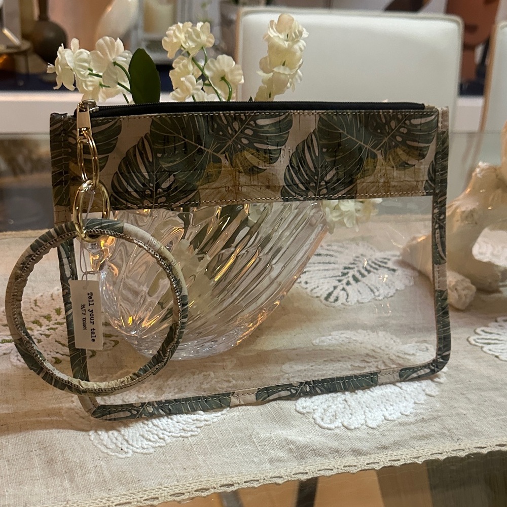 Leaf Print Clear Wristlet Clutch